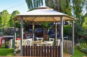 CAFE & ACCOMMODATION - NORTHERN TABLELANDS
