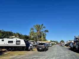QUEENSLAND COASTAL CARAVAN PARK - 1066CPF