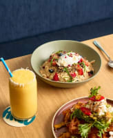 Thriving Bayside Café – Strong Profits, Day Trade Only, Prime Location