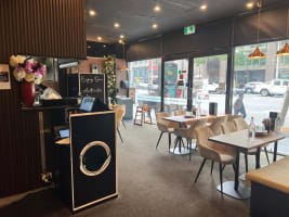 Indian / Takeaway - Restaurant