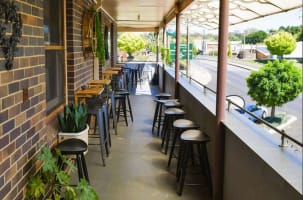 CAFE & ACCOMMODATION - NORTHERN TABLELANDS