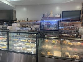 Ref: 2994: Coffee & Cakes, South