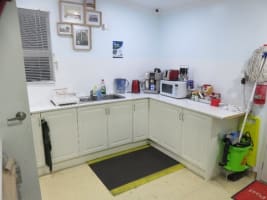 Burnett Heads Post and News (SP2522)