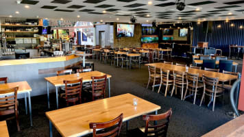 Missing Gorilla - A spacious family friendly pub and live music venue.