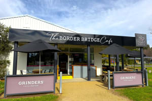 LEASEHOLD - The Border Bridge Cafe, Barooga NSW - 1P0619