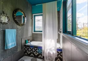 HISTORIC ROBBIE BURNS HOTEL   -  BUSINESS OPPORTUNITY HERE