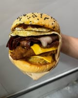 Gourmet Takeaway Business in Prime Tweed Heads Location