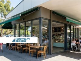 Northside Suburban Cafe, Fully Managed, $30k Per Week Sales