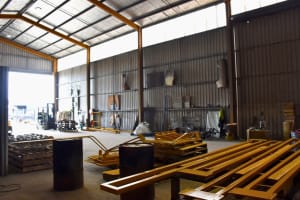 Large-Scale Sandblasting Facility With Freehold