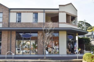 GIFTS & HOMEWARES RETAILER