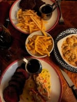 Established Restaurant in highly sought after dining precinct