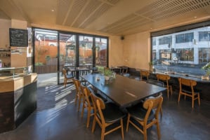 FABULOUS CAFE IN PRIME LOCATION, RICHMOND – CHEAP RENT INCLUDING UPSTAIRS RESIDE