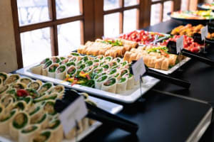 CAFÉ & CORPORATE CATERING