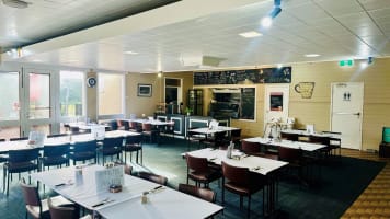 Well-Established Country Hotel in the Heart of Colac