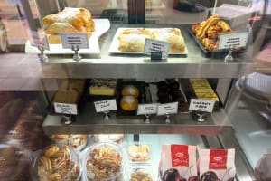 LEASEHOLD - Italian Pizzeria, Howlong NSW - 1P0599