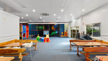 Phillip Island – Resort & Café with Growth Potential