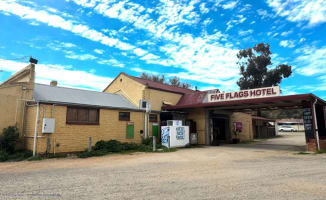 FREEHOLD PASSIVE INVESTMENT - Five Flags Hotel, Campbells Creek VIC - 1P0554