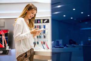 Rare Opportunity - Busy Mobile Accessories Shop With Cheap Rent Near Boxhill [2601131]