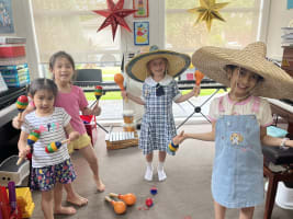 Smart Children Play Piano