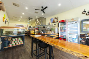 LEASEHOLD - Oppy`s Pasta, Albury NSW - 1P0545