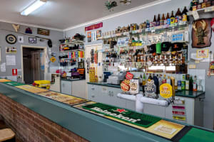 Post Office Hotel & Caravan Park