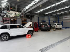 Profitable car mechanic workshop with additional Income from Parts Sales