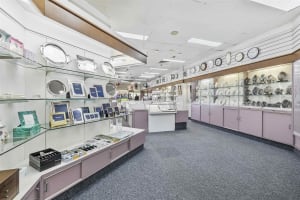 Highly respected Central Queensland Jeweller