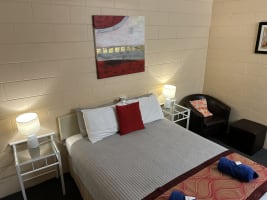 SMALL EASILY MANAGED, TRAMWAY MOTEL - 2086ML