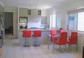 Exclusive - Caretaking Only in Paradise - ID 8837