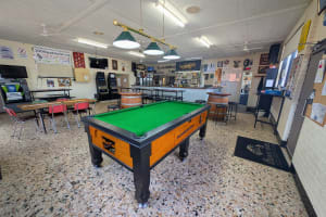 Murray River One Pub Town - Railway Hotel, Strathmerton Vic