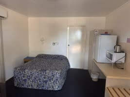 15 ROOM FREEHOLD MONEY MAKER - 2871MF