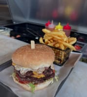 Inner-City Burger Bar – Prime Corner, Turnkey Opportunity