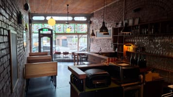 UNDER OFFER - Bar Gloria