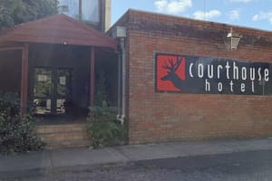 UNDER OFFER - Court House Hotel, Jamieson