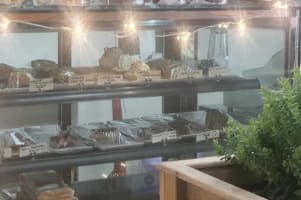 Established Cafe/Restaurant Strong Local Following & Proven Performance