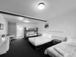 Leasehold  Motel with Restaurant in Tourism Hotspot Halls Gap