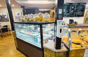 Renowned Cafe - In Woolworths Complex - Long Secure Lease