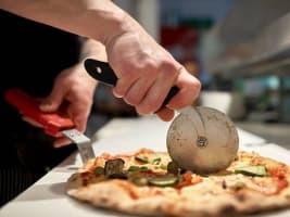 Woodfire Pizzeria-Established 40+ Years 5 Nights