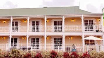 UNDER OFFER - White Lace Motor Inn West Mackay