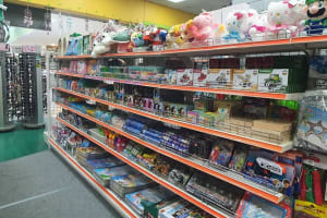 $2 dollar gift groery shop business for sale inner north Melbourne Thornbury Preston Fairfield area