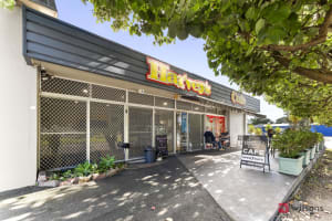 Thriving takeaway - cafe in busy retail/industrial - homemaker centre