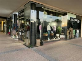 Coastal Fashion Boutique in Prime Beachfront Tourist Spot