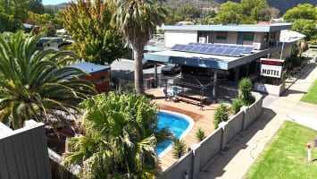 FREEHOLD - Golden Leaf Motel, Myrtleford VIC - 1P0584