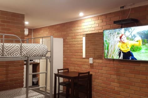 High-Exposure Regional Motel on Prime Western Highway Site