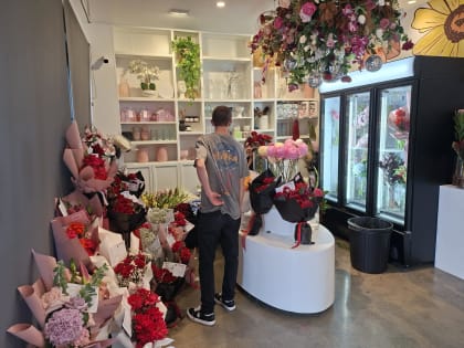 Cafe and Florist for sale