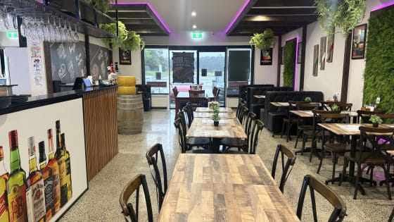 ESTABLISHED RESTAURANT & PIZZERIA FOR SALE