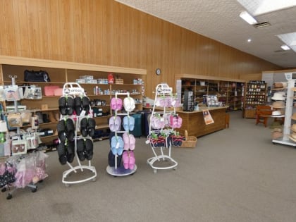 CURRENT OWNER IS LOOKING TO RETIRE AFTER 30+YEARS