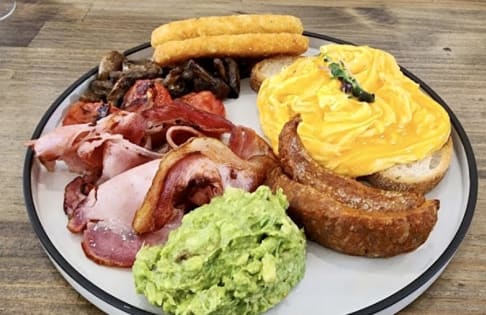 CAFÉ – TAKING $40,000.  FULLY UNDER MANAGEMENT.