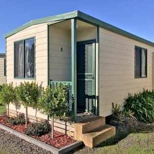 GUARANTEED INCOME - LAKE PURRUMBETE HOLIDAY PARK WITH
