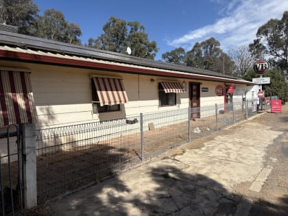 Freehold LPO, Liquor General Store & 6 BR Residence